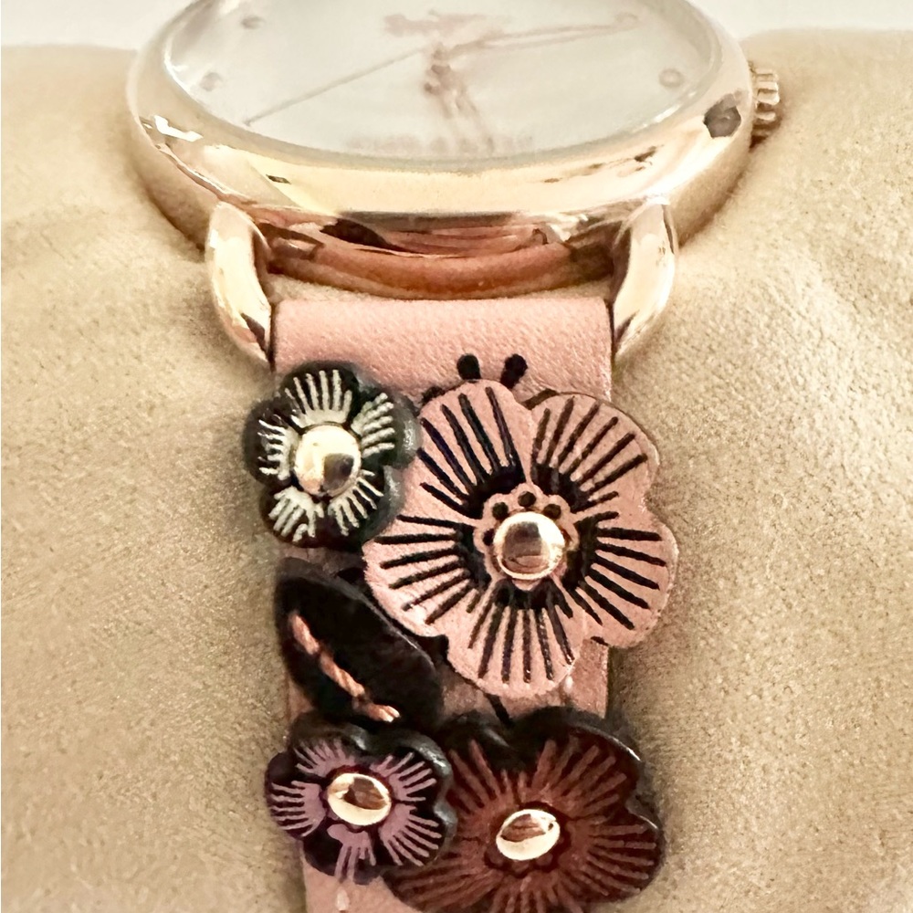 Coach *Discontinued* Ladies Arden pink floral watch - Picture 4 of 5